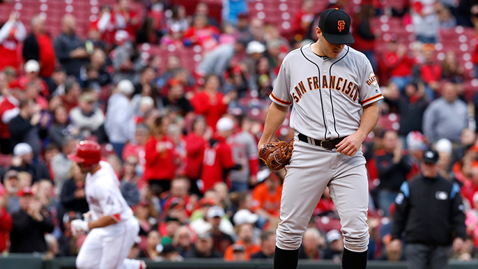 Giants give up 18 hits, blown out by Reds 14-2