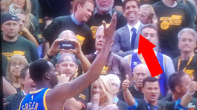 Bob Myers laughs as Draymond Green taunts Utah crowd