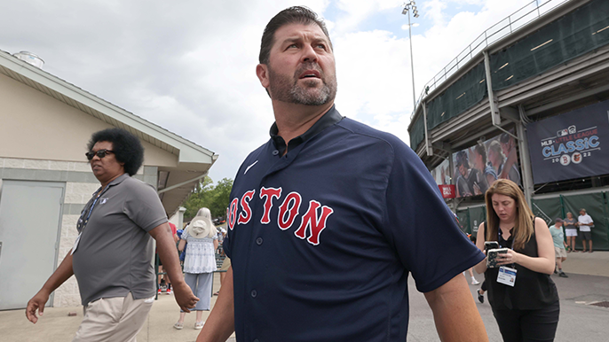 Report: Giants asked permission to interview Jason Varitek for