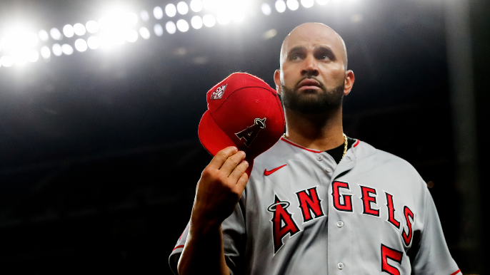 Dodgers adding Albert Pujols — really — ahead of first Giants