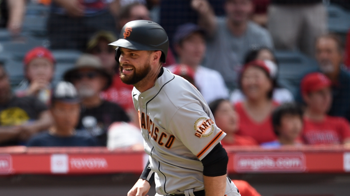 Giants first baseman Brandon Belt has knee surgery