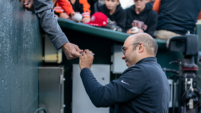 Farhan Zaidi reveals how Giants will continue to use Sammy Long