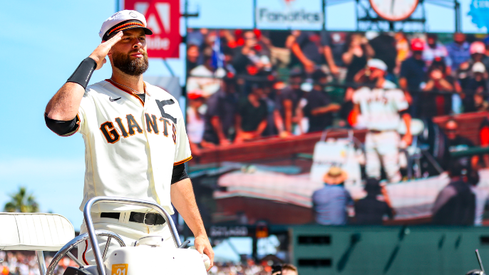 Captain Belt enters stadium on boat before throwing first pitch – KNBR