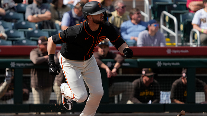 Giants sign outfielder Mitch Haniger to three-year pact